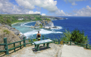 Vista costera desde el Observatorio de Bird Island en Saipan, Islas Marianas del Norte