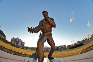 Elvis statue in Tupelo, Mississippi