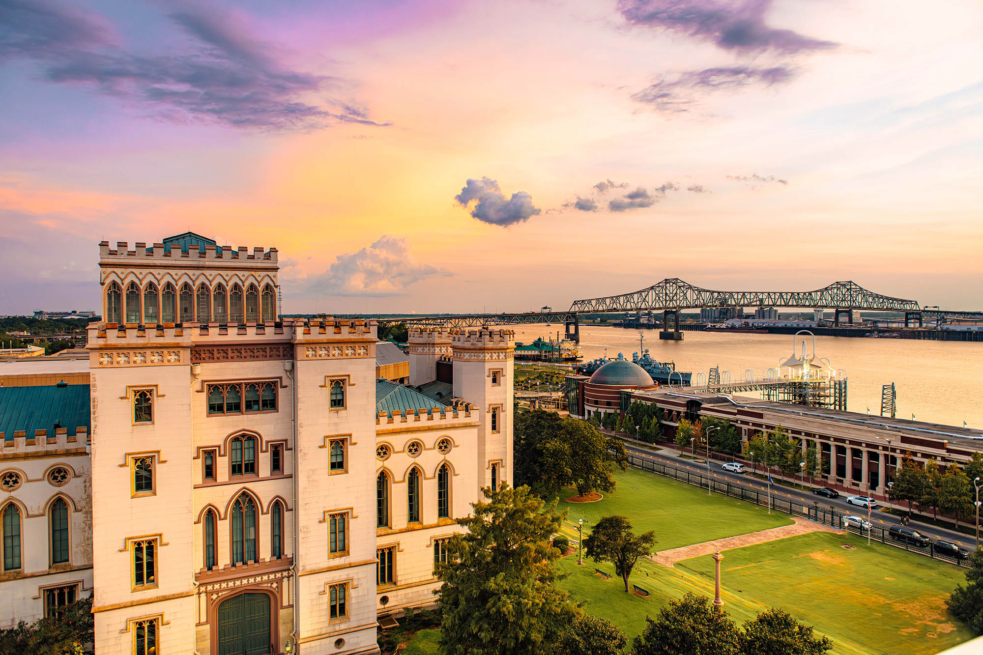 Il Vecchio Campidoglio dello Stato della Louisiana a Baton Rouge, Louisiana. Crediti: Jordan Hefler