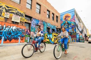 Murales nel centro di Santa Ana, California; Crediti: Eric Lindberg