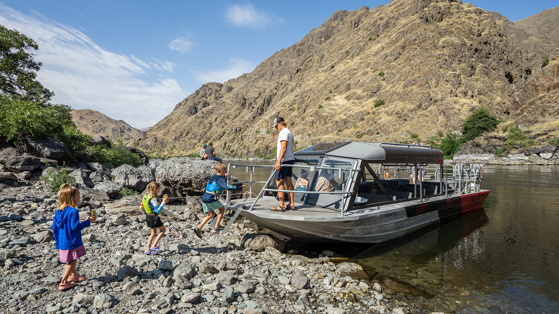 Tour in barca di Hells Canyon nell'Idaho centro-settentrionale