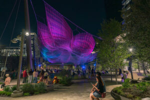 La escultura Butterfly Rest Stop en Kaleidoscope Park en Frisco, Texas; Crédito: Phillip Slaughter